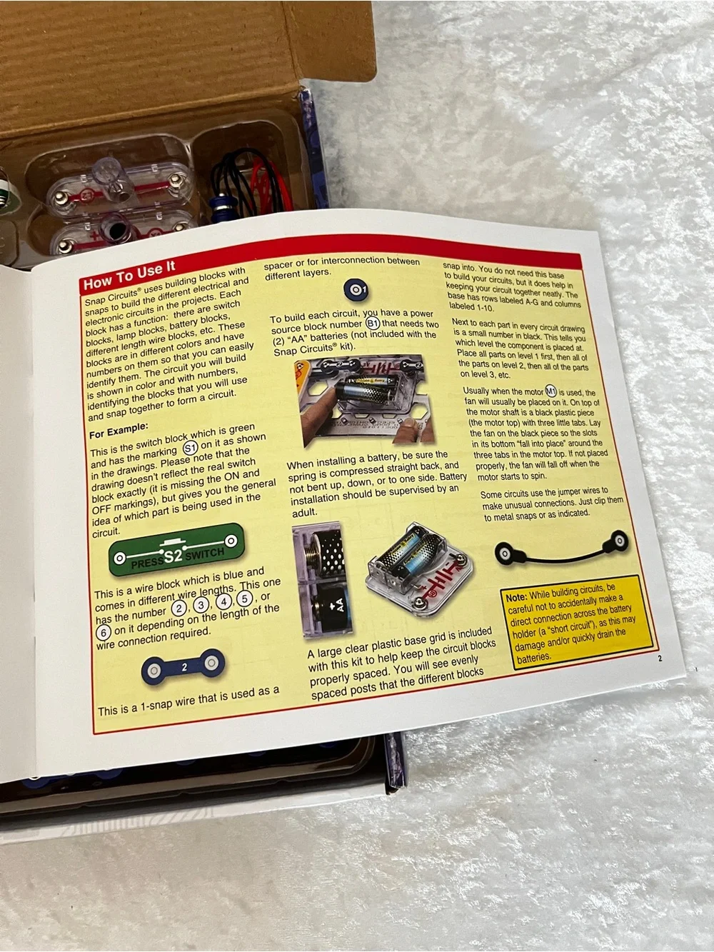 Snap Circuits 300-in-1 Science Kits Educational Electrical Circuit Board Toy 8+